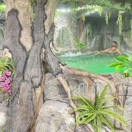 Futurotel Space Hostal *