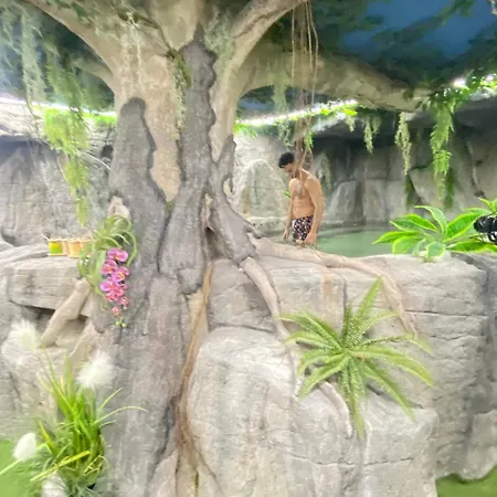 Futurotel Space Auberge de jeunesse Grenade