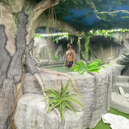 Futurotel Space * Grenade