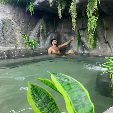 Futurotel Space Grenade