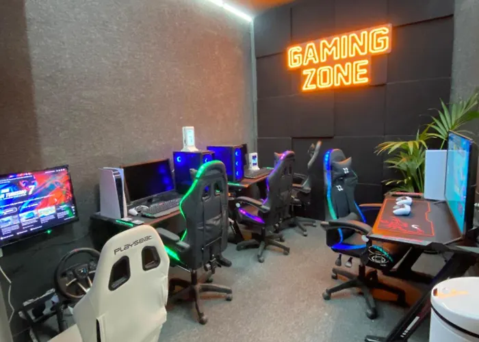 Futurotel Space غرناطة