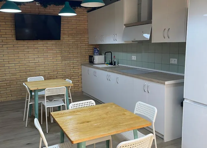 بيت شباب Futurotel Space غرناطة