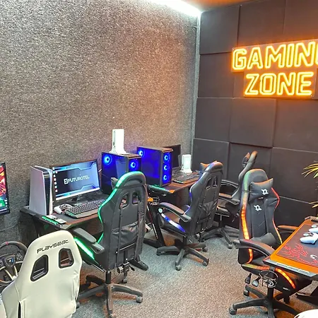 Futurotel Space 호스텔 *