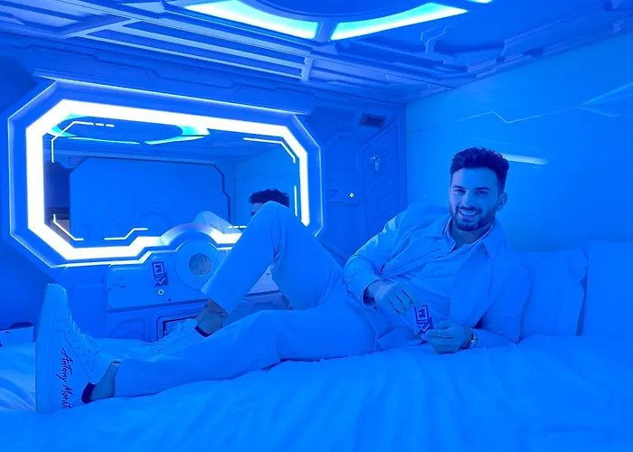 호스텔 Futurotel Space *